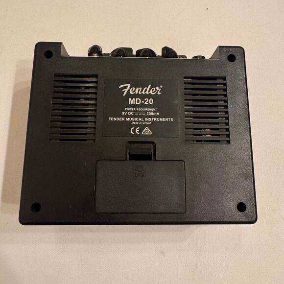 Fender MD-20 Mini Deluxe Travel Practice Amplifier Black No Cord Tested/Works - Picture 4 of 5